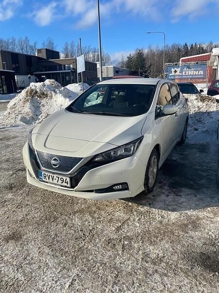 Käytetty Nissan Leaf 360º 160 kW (218 HP) 2022 Viistoperä