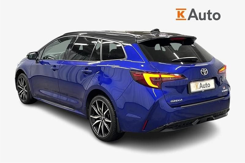 Käytetty Toyota Corolla Sport 122 HP (89 kW) 2023 Sininen Farmari