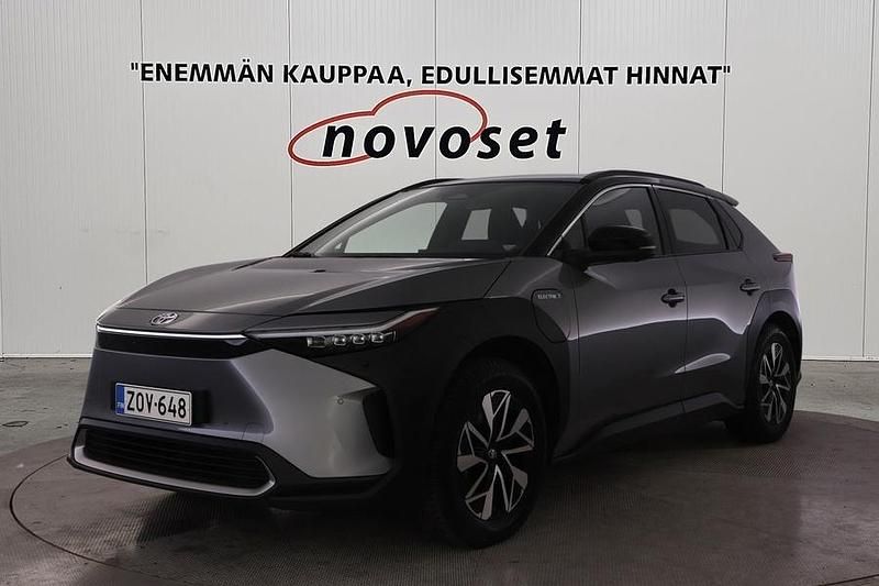 Harmaa Käytetty 2023 Toyota bZ4X Premium Katumaasturi | 34 370 € - Kuva 1/4