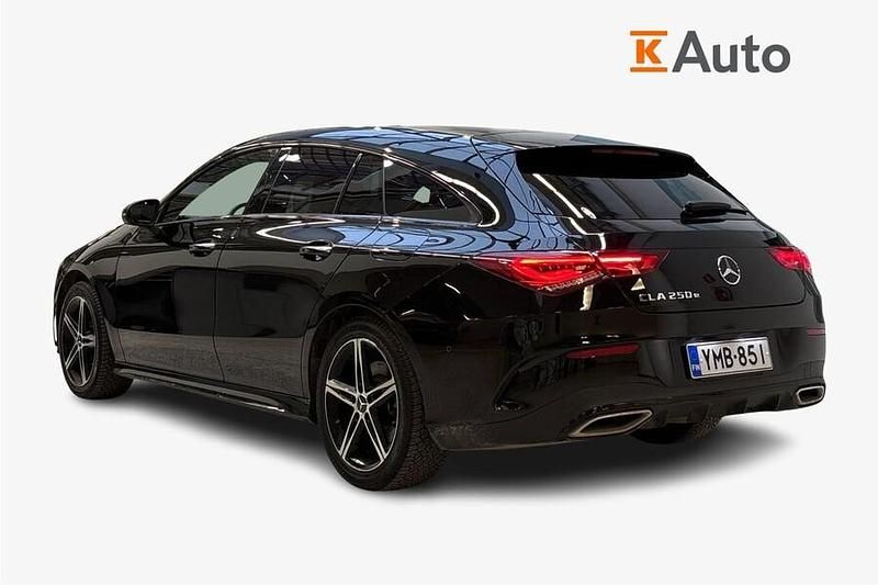 Käytetty Mercedes CLA250e Business 160 HP (117 kW) 2023 Musta Sedan
