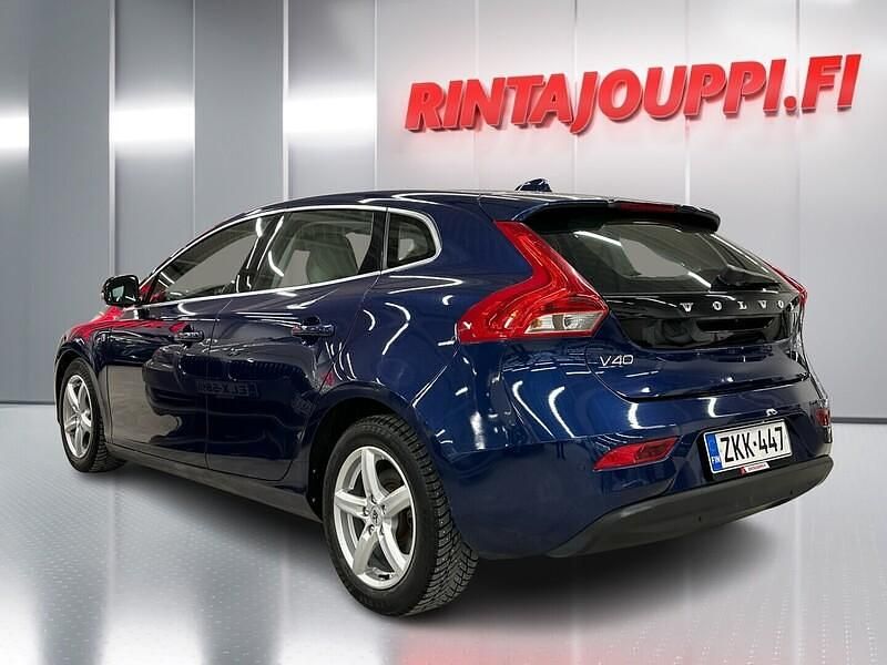 Käytetty Volvo V40 Business Edition 114 HP (83 kW) 2015 Viistoperä