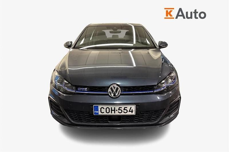 Käytetty VW Golf VII GTE 204 HP (150 kW) 2020 Viistoperä