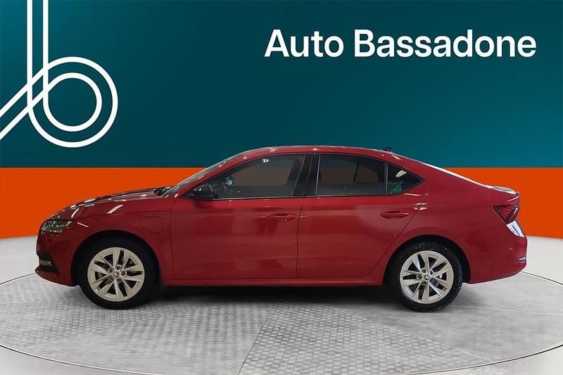 Käytetty Skoda Octavia Ambition 204 HP (150 kW) 2022 Sedan