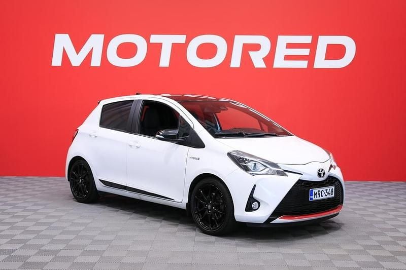 Käytetty 2019 Toyota Yaris Hybrid Sport Tila-auto | 13 990 € - Kuva 1/3