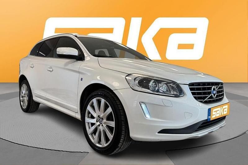 Käytetty 2015 Volvo XC60 Business Edition Katumaasturi | 21 800 € (Perustarjous) - Kuva 1/4