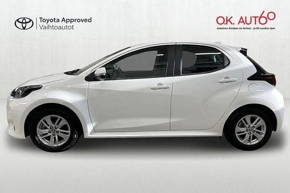 Käytetty Toyota Yaris Active 114 HP (83 kW) 2023 Valkoinen Viistoperä