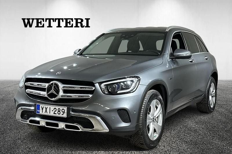 Harmaa Käytetty 2020 Mercedes GLC300e Business Katumaasturi | 29 990 € (Hieman kallis) - Kuva 1/3