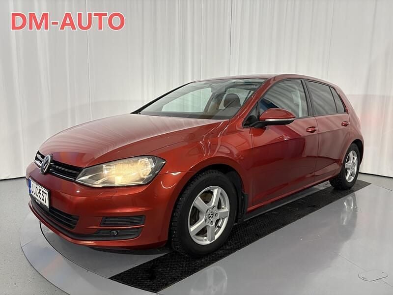 Käytetty VW Golf VII 122 HP (89 kW) 2014 Punainen Viistoperä