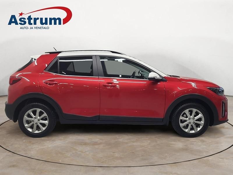 Käytetty Kia Stonic EX 2021 Katumaasturi