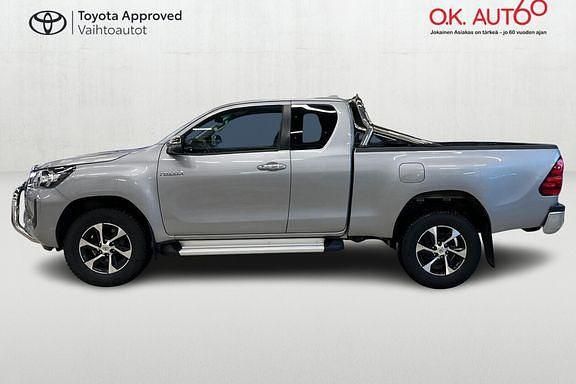 Käytetty Toyota HiLux Active 150 HP (110 kW) 2022 Hopea Nouto