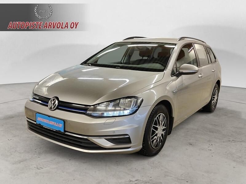 Käytetty VW Golf VII 110 HP (80 kW) 2018 Farmari