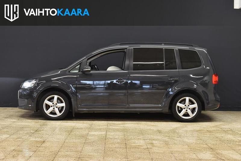 Käytetty VW Touran Comfortline 105 HP (77 kW) 2014 Tila-auto