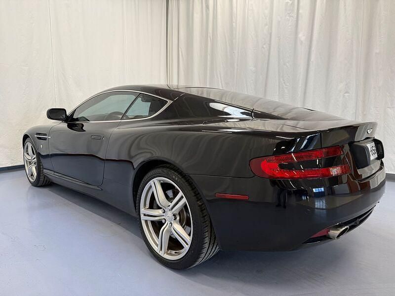 Käytetty Aston Martin DB9 463 HP (340 kW) 2006 Coupe - kaksiovinen