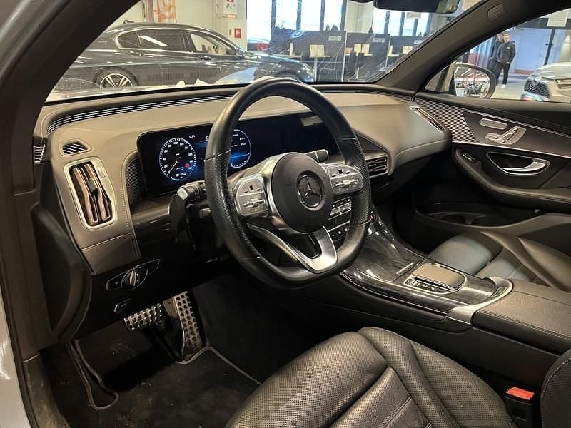 Käytetty Mercedes EQC400 AMG 300 kW (408 HP) 2021 Katumaasturi