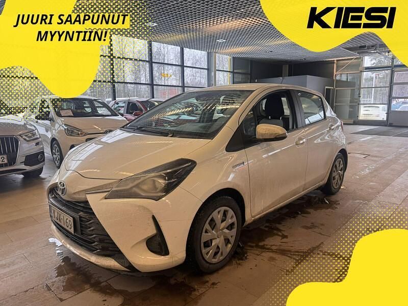 Käytetty Toyota Yaris Hybrid Active 73 HP (53 kW) 2018 Viistoperä