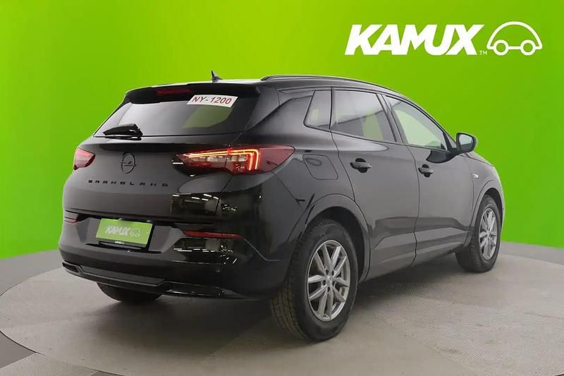 Käytetty Opel Grandland X GS Line 131 HP (96 kW) 2022 Musta Katumaasturi