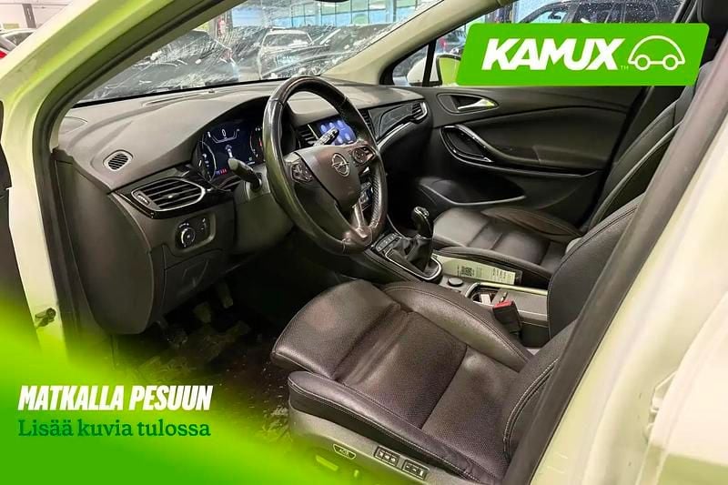 Käytetty Opel Astra Executive 131 HP (96 kW) 2020 Valkoinen Sedan