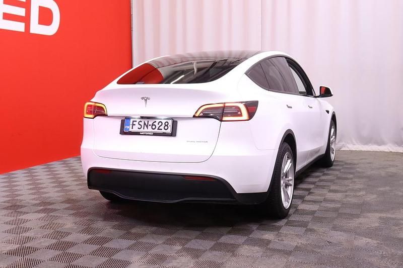Käytetty Tesla Model Y 258 kW (351 HP) 2022 Katumaasturi