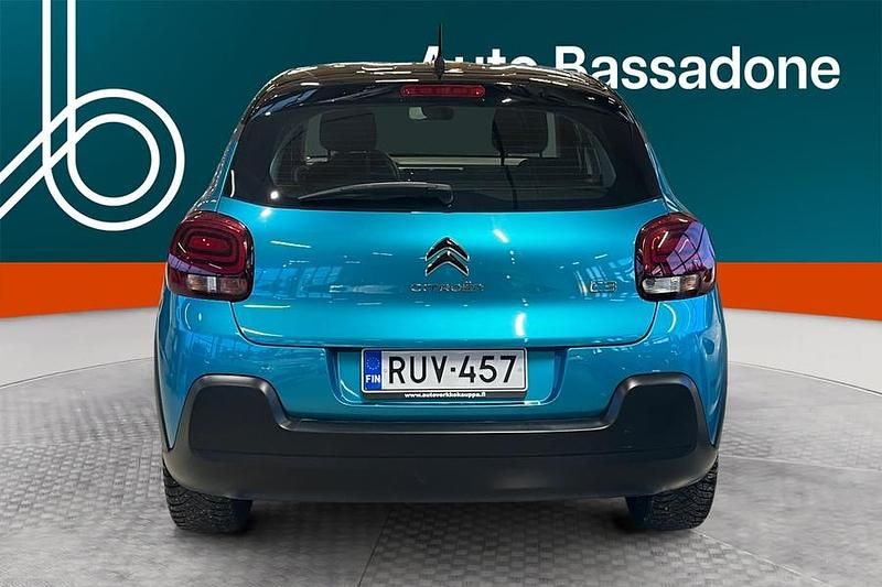 Käytetty Citroën C3 PureTech 83 HP (61 kW) 2022 Viistoperä