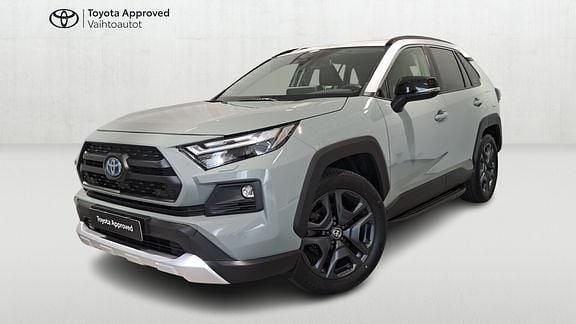 Käytetty Toyota RAV4 Edition 2023 Vihreä Katumaasturi