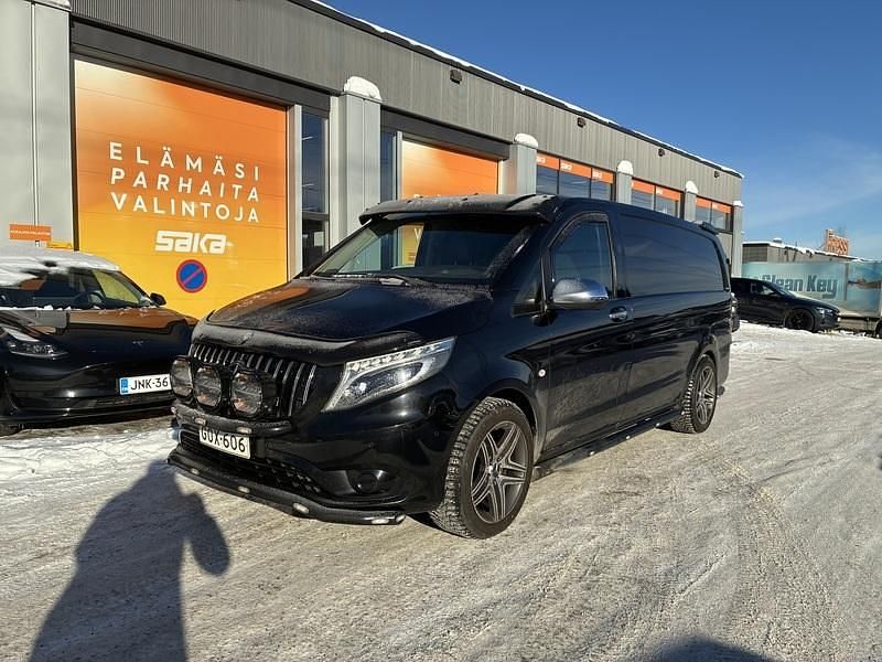 Käytetty Mercedes Vito 190 HP (139 kW) 2017 Van