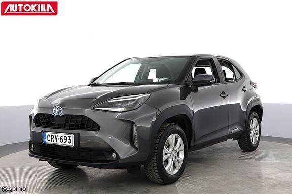 Käytetty Toyota Yaris Cross Active 116 HP (85 kW) 2024 Harmaa Katumaasturi