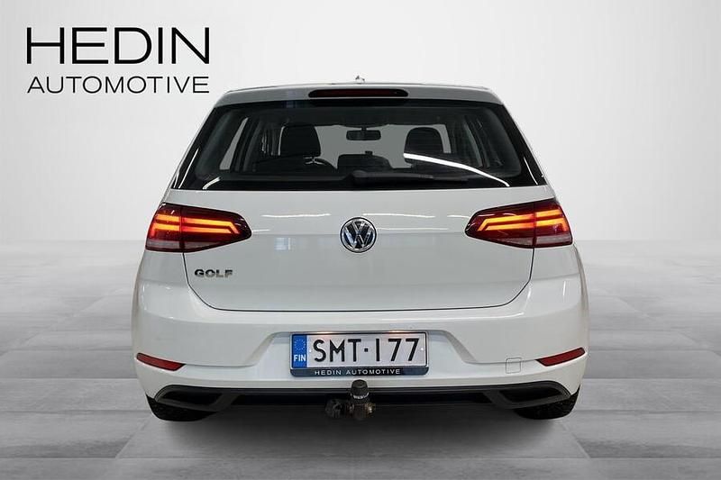 Käytetty VW Golf VII Trendline 86 HP (63 kW) 2018 Valkoinen Viistoperä