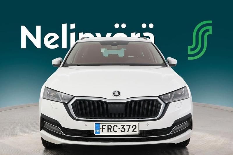 Käytetty Skoda Octavia Style 204 HP (150 kW) 2021 Valkoinen Farmari