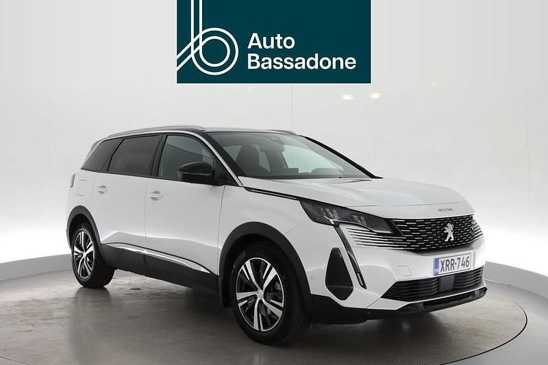 Valkoinen Käytetty 2023 Peugeot 5008 Allure Tila-auto | 35 880 € (Hieman kallis) - Kuva 1/4