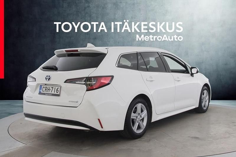 Käytetty Toyota Corolla Edition 122 HP (89 kW) 2023 Valkoinen Farmari