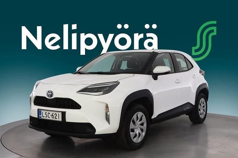 Valkoinen Käytetty 2023 Toyota Yaris Cross Active Katumaasturi | 25 900 € (Hyvä tarjous) - Kuva 1/3