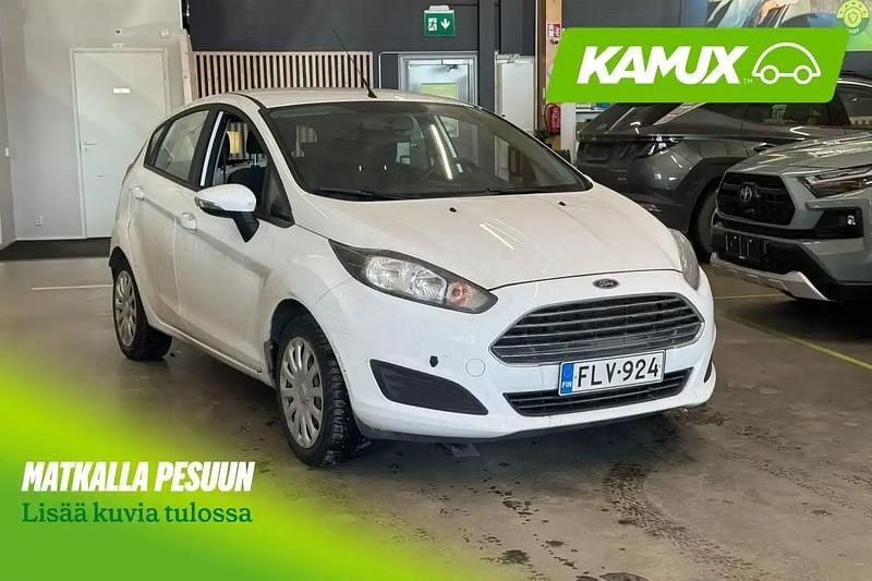 Käytetty Ford Fiesta Trend 109 HP (80 kW) 2016 Valkoinen Viistoperä