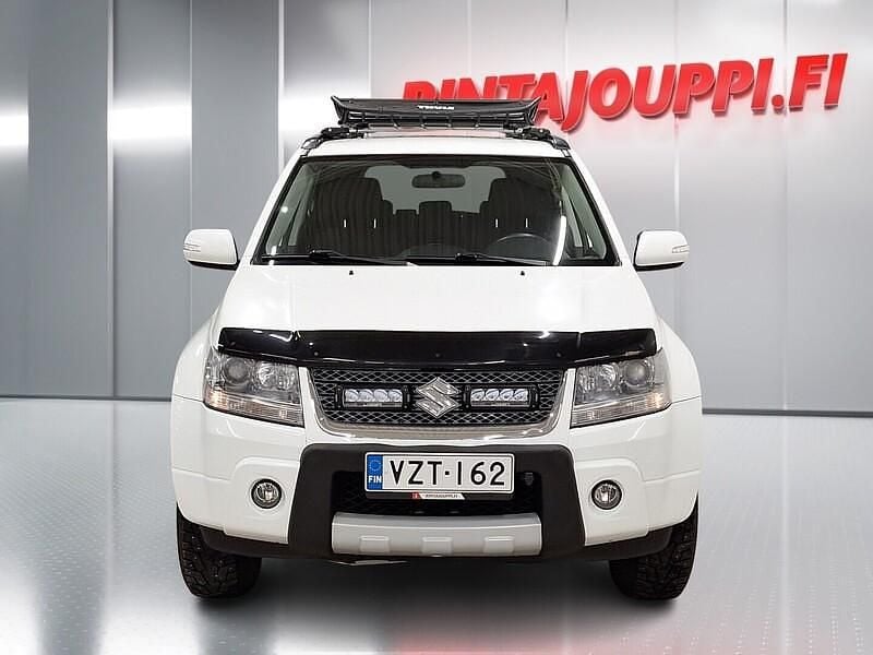 Käytetty Suzuki Grand Vitara 169 HP (124 kW) 2011 Valkoinen Katumaasturi