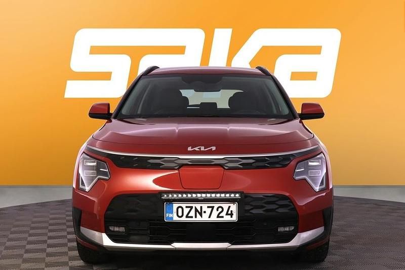 Käytetty Kia e-Niro Premium 150 kW (204 HP) 2023 Katumaasturi