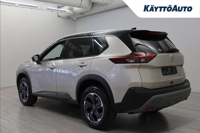 Käytetty Nissan X-Trail N-Connecta 214 HP (157 kW) 2024 C.silver/d.black Katumaasturi