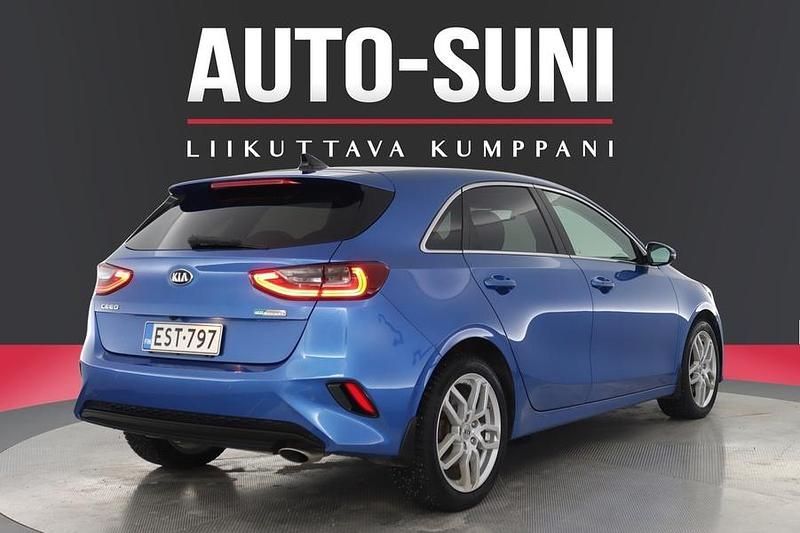 Käytetty Kia Ceed Premium 159 HP (116 kW) 2022 Viistoperä