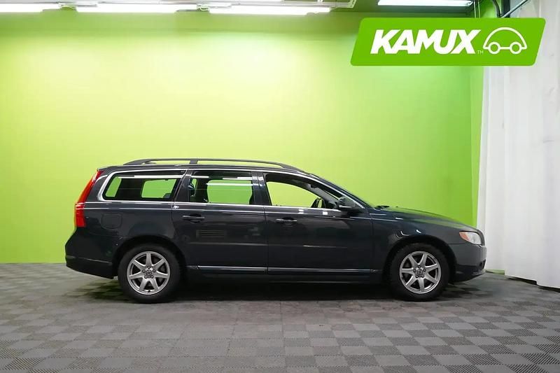 Käytetty Volvo V70 Momentum 163 HP (119 kW) 2012 Hopea / harmaa Farmari