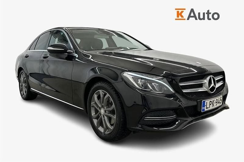 Käytetty Mercedes A200 Business 184 HP (135 kW) 2014 Musta Sedan