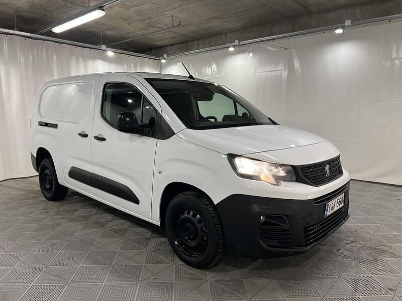 Käytetty 2023 Peugeot Partner Tila-auto | 14 790 € - Kuva 1/4