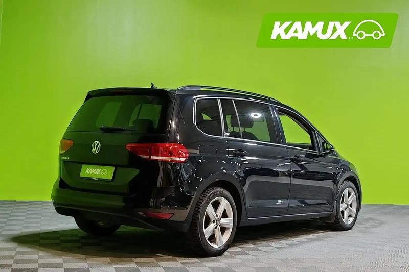 Käytetty VW Touran Comfortline 116 HP (85 kW) 2018 Musta Tila-auto