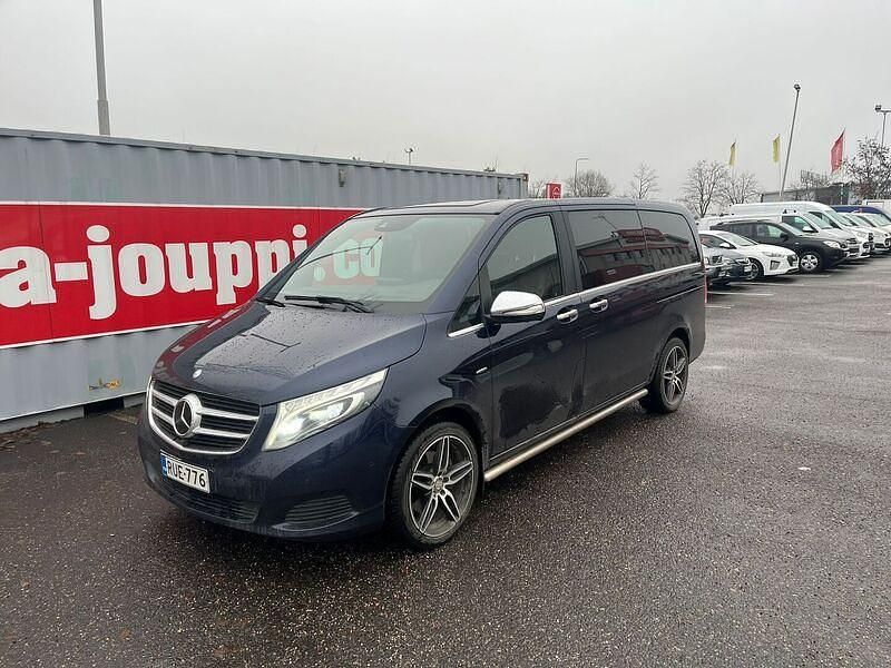 Käytetty 2015 Mercedes V250 Tila-auto | 45 900 € (Hieman kallis) - Kuva 1/3