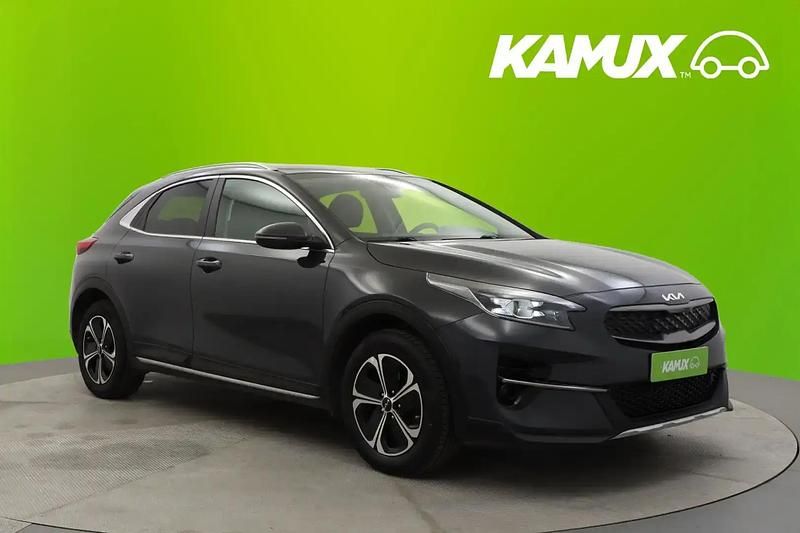 Hopea / harmaa Käytetty 2022 Kia XCeed EX Katumaasturi | 15 980 € (Perustarjous) - Kuva 1/4