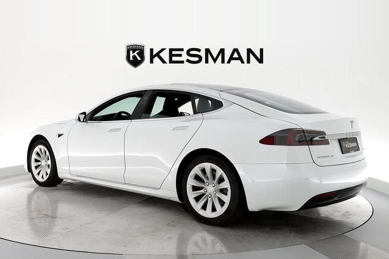 Käytetty Tesla Model S 450 kW (613 HP) 2018 Viistoperä