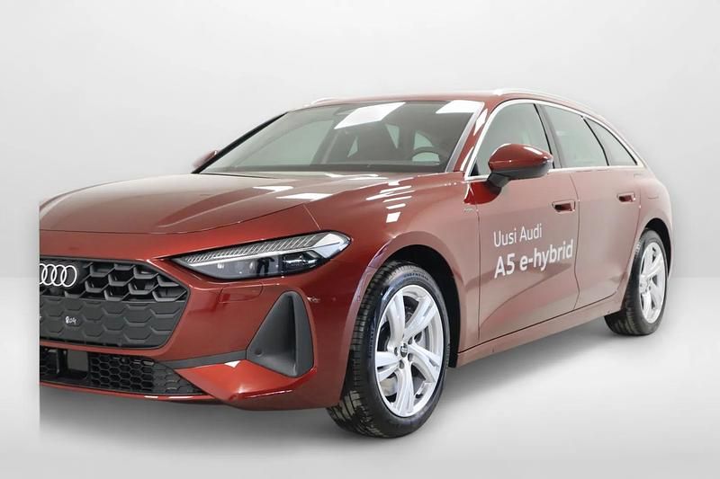 Käytetty Audi A5 Comfort 299 HP (219 kW) 2025 Lunablau helmiäisvär Coupe - kaksiovinen