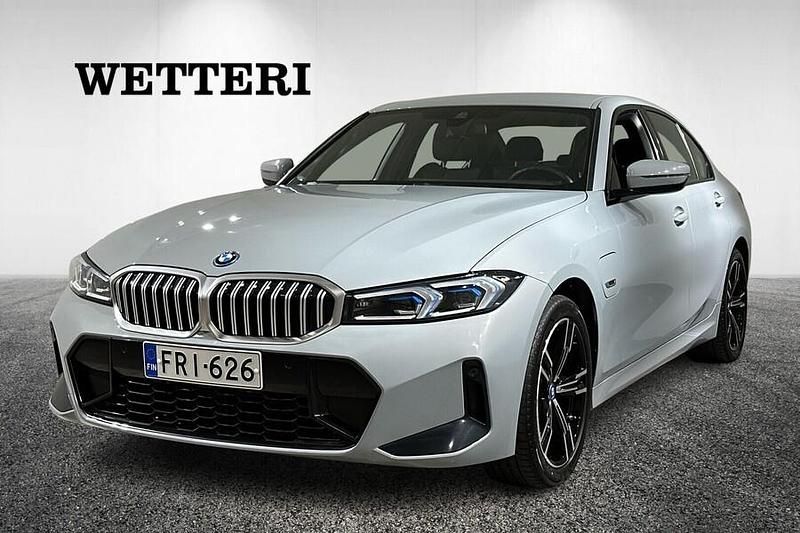 Käytetty 2023 BMW 330e M Sport Sedan | 39 400 € (Hieman kallis) - Kuva 1/3