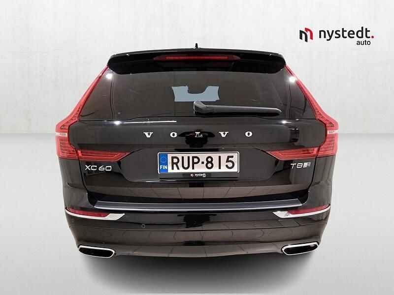 Käytetty Volvo XC60 Inscription 303 HP (222 kW) 2018 Musta Katumaasturi