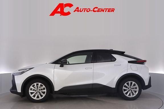 Käytetty Toyota C-HR Edition 220 HP (161 kW) 2025 Valkoinen Katumaasturi