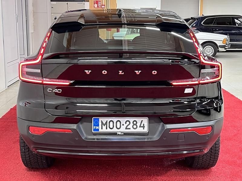 Käytetty Volvo C40 Plus 300 kW (408 HP) 2023 Katumaasturi