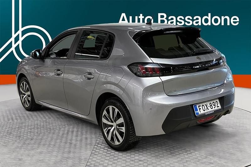 Käytetty Peugeot 208 Active 101 HP (74 kW) 2021 Viistoperä