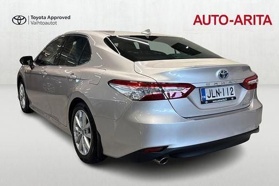 Käytetty Toyota Camry Style 218 HP (160 kW) 2019 Keltainen Sedan